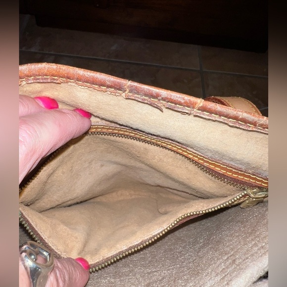 Authentic Louis Vuitton vintage bucket bag. - Picture 5 of 10